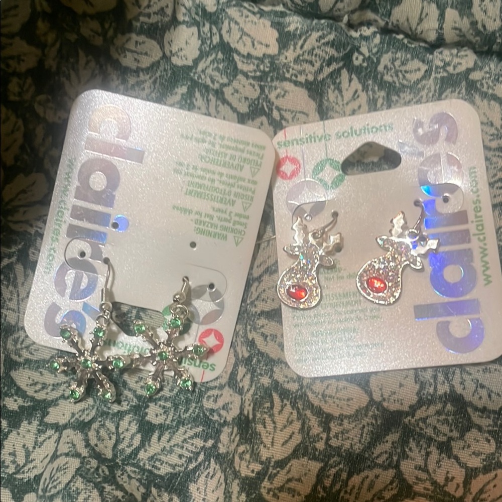 🖤Claire’s Sparkly Christmas Dangle Earrings Bundle🖤